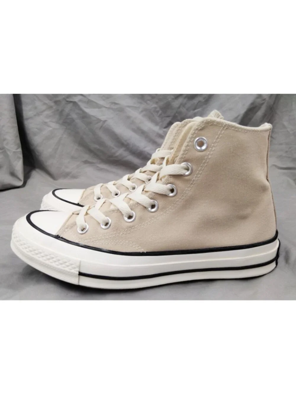 Converse step out